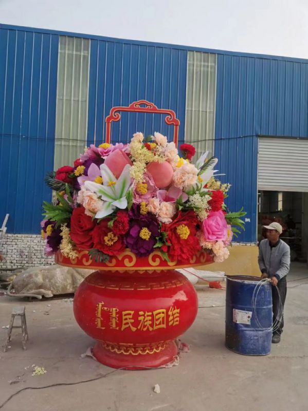 景觀花籃雕塑造型供需，廣場(chǎng)雕塑，城市廣場(chǎng)玻璃鋼花籃雕塑選用