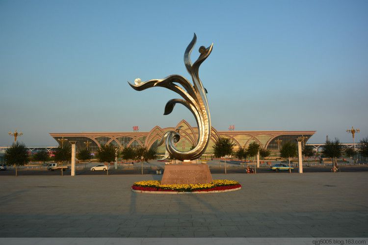 大型蘭花雕塑 鍛造發(fā)光玉蘭花雕塑 房地產(chǎn)雕塑 大型蘭花雕塑 鍛造發(fā)光玉蘭花雕塑 房地產(chǎn)雕塑