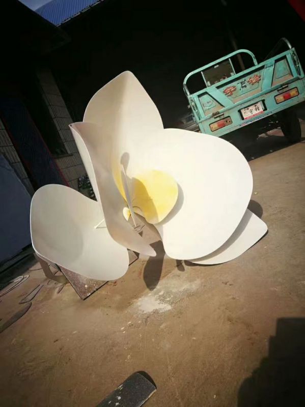 仿真蘭花雕塑 電鍍現(xiàn)代玉蘭花雕塑 部隊雕塑 仿真蘭花雕塑 電鍍現(xiàn)代玉蘭花雕塑 部隊雕塑