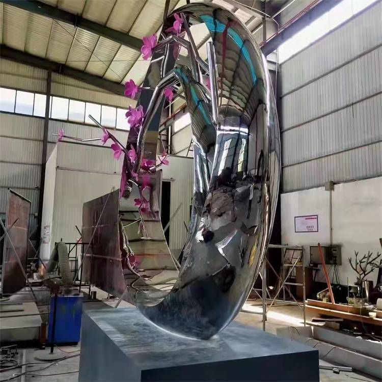 抽象梅花雕塑展品，小區(qū)雕塑，梅花雕塑精選
