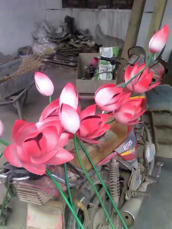 建筑荷花雕塑制造商，城區(qū)小品，城市荷花雕塑定制